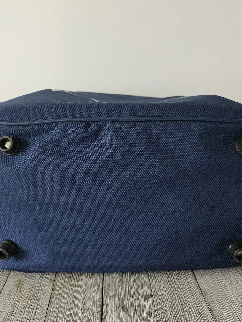 Vantage Deluxe World Travel Navy Blue Zippered Travel Bag with New Colorful ID